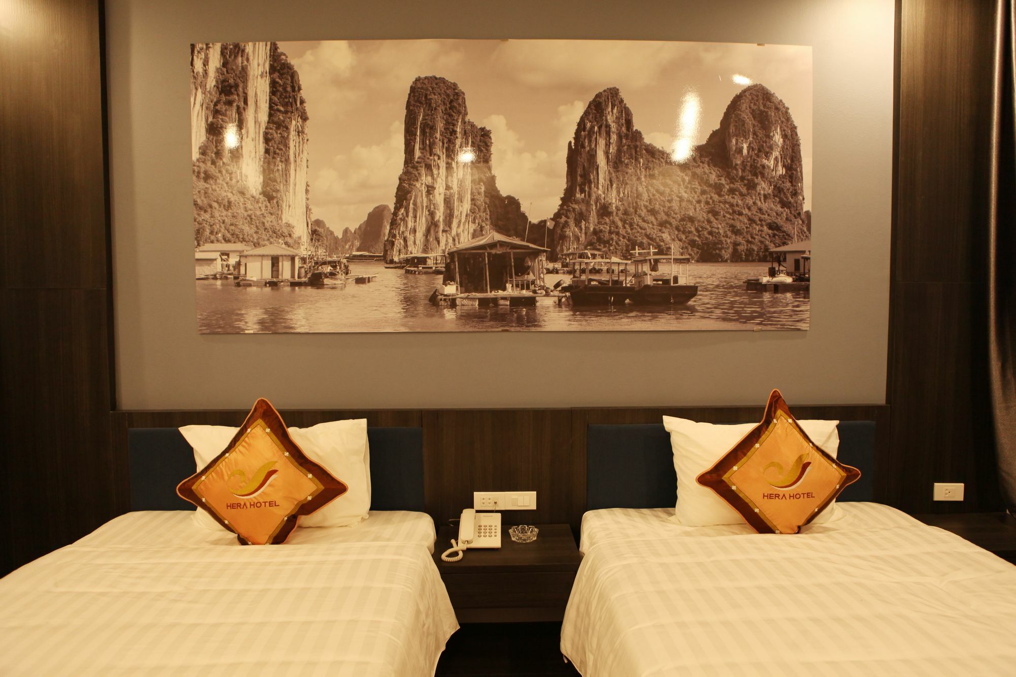 Hera Ha Long Hotel Bagian luar foto