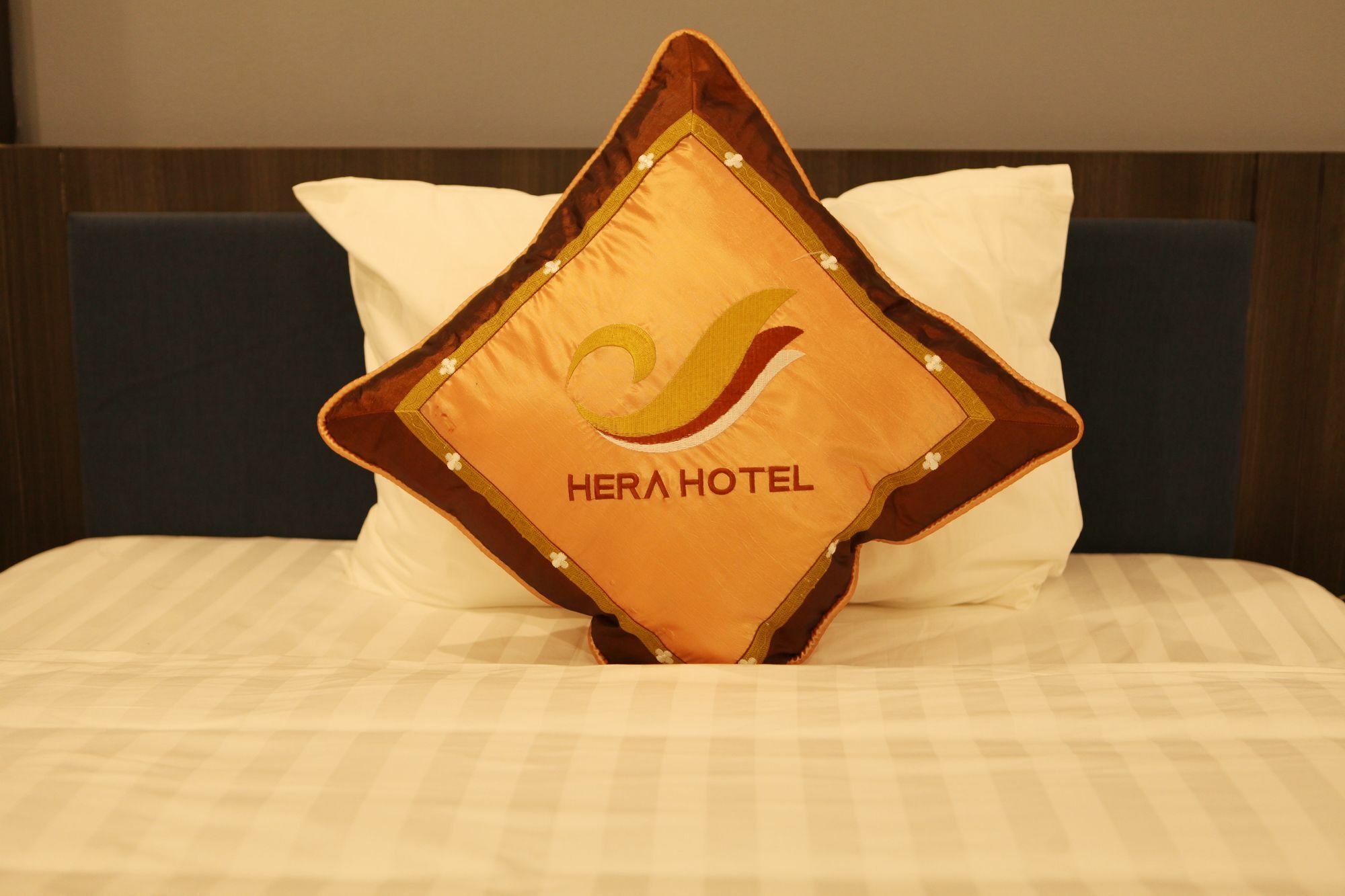Hera Ha Long Hotel Bagian luar foto
