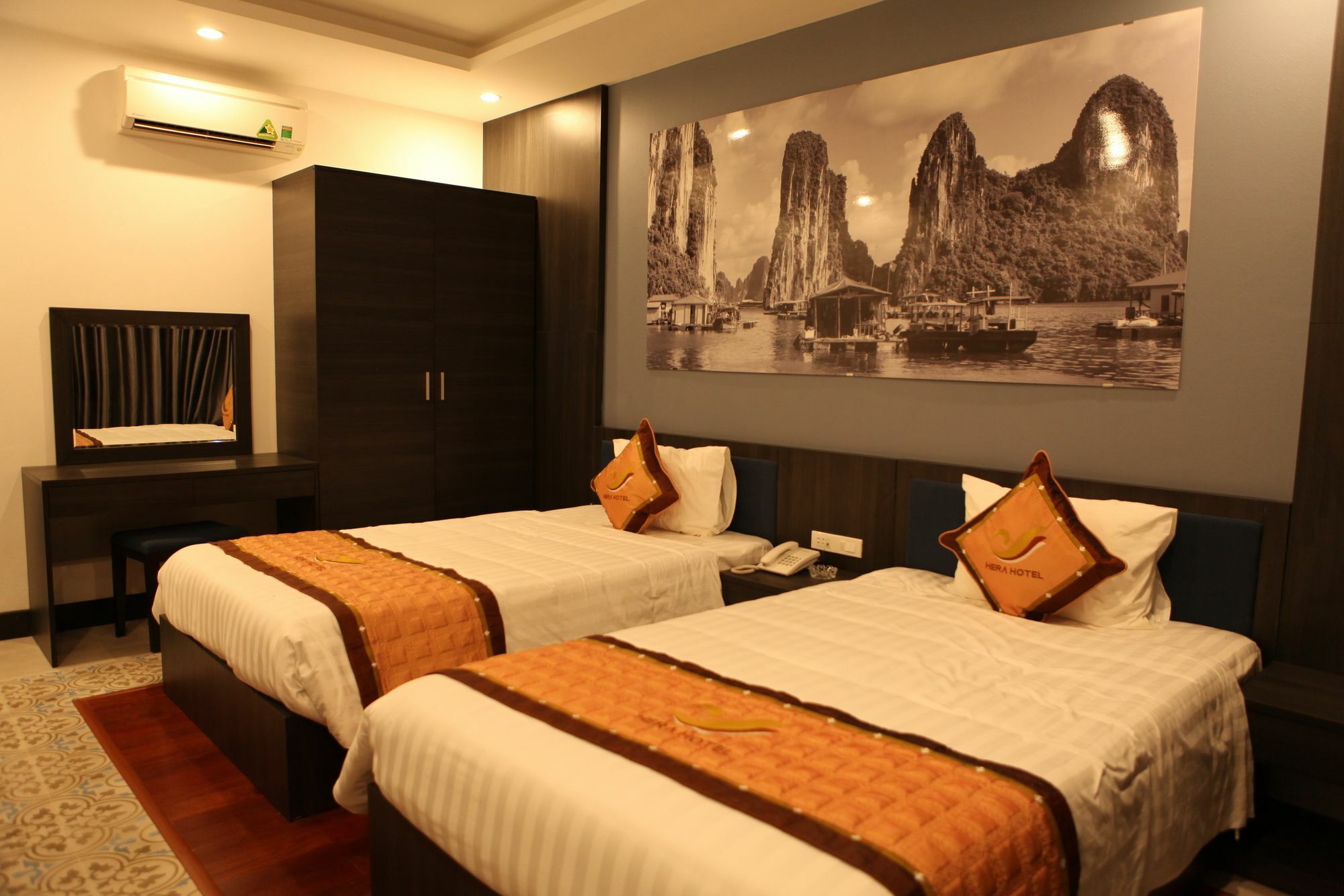 Hera Ha Long Hotel Bagian luar foto